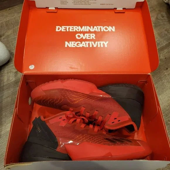 D.O.N issue 4 GX6886 Adidas Basketball Mens Size 9/Womens size 10 - Picture 2 of 9